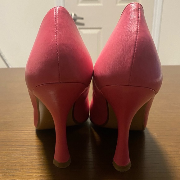 Guess Pink Leather Pumps - Picture 6 of 10